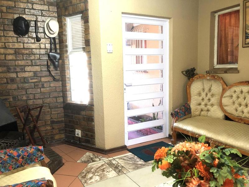 5 Bedroom Property for Sale in Churchill Estate Western Cape